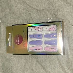 Fashion Press on Nails